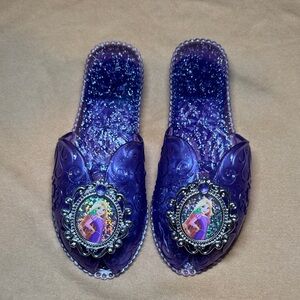 Girls' Purple Jelly Slip-On Sandals with Character Medallion